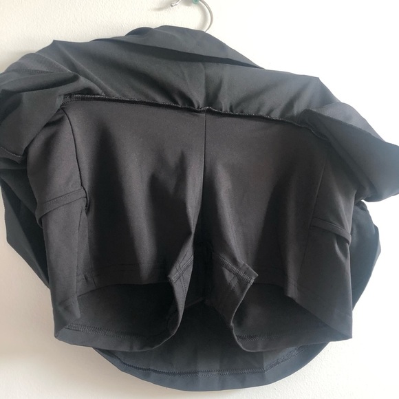 NWOT Adidas Women’s Tennis Club Skirt (M) - Picture 6 of 11